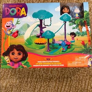 Nickelodeon Dora Mini Playset bundle- new in box